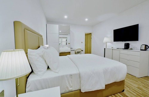 Kamadhoo House | akomadoo retreat