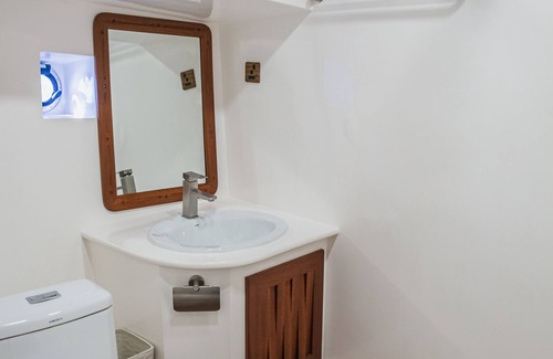 Dhidhoofinolhu Island Hotel | Akoya Pearl