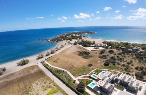 Gialos Apartment | Akra Grammeno Beachfront Villas