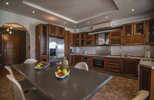 Egira Apartment | Akrata's Elegant Luxury Suite