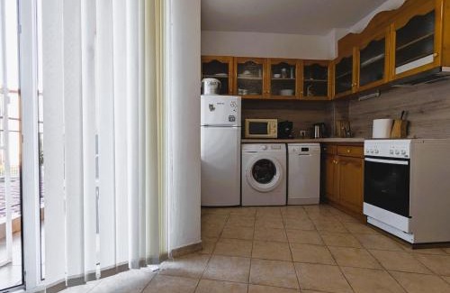 Sozopol Apartment | Akrotiri 2BR Apartment