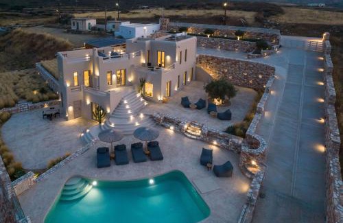 Naxos Villa | Akrotiri Estate Naxos - Private hillside estate