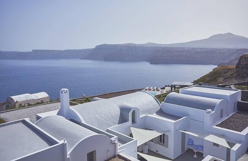 Akrotiri Villa | Akrotiri Private Residence | Caldera View Luxury Retreat