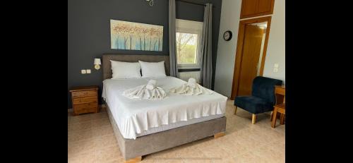 Kamariotissa Apartment | Akrotiri studios