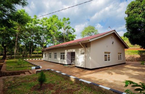Mwanga Apartment | Akupu Home-Kilimanjaro view, 8pax,Breakfast