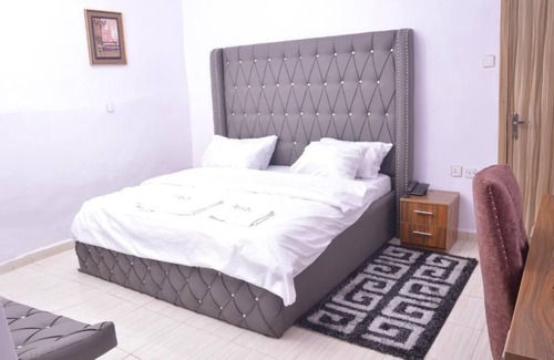 Oba Ile Hotel | Akure Airport Hotel