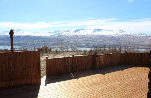 Akureyri House | Akureyri Log Cottage