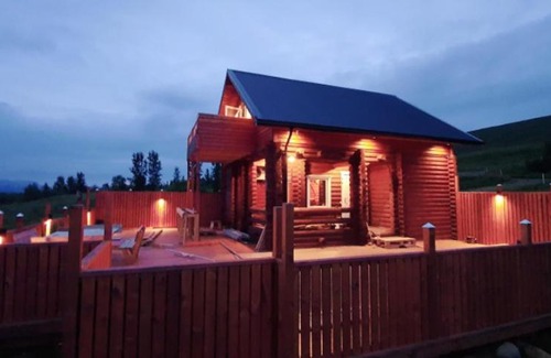 Akureyri Apartment | Akureyri Loghouse