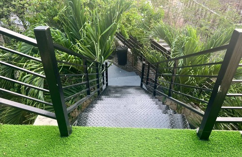 Beverly Hills House | Akwaaba Rooftop