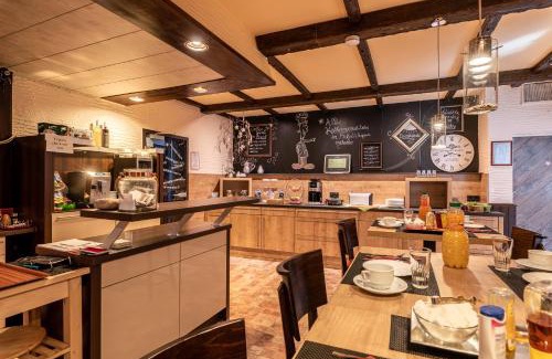 Metternich Hotel | AKZENT Land-Hotel Zum Schwan, Garni WEILERSWIST-METTERNICH, 3 E-LADESTATIONEN, Nähe PHANTASIALAND, PALMENPARADIES Euskirchen