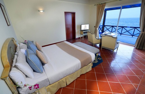 Sitra Hotel | Al Bander Hotel & Resort