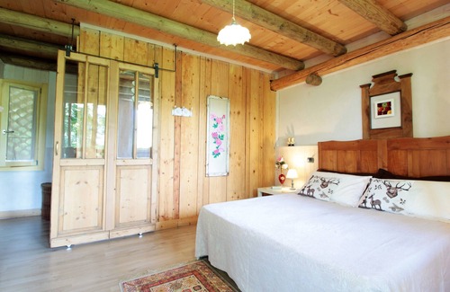 Sovramonte House | "Al Belvedere" home in the greenery of the Belluno Dolomites Park.