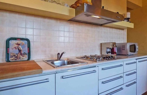 Lucca Historical Center Apartment | Al Borgo, Lucca apartment with terrace, A/C, WiFi