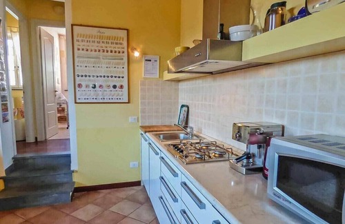 Lucca Historical Center Apartment | Al Borgo, Lucca apartment with terrace, A/C, WiFi