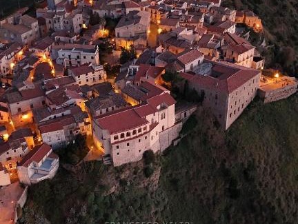 Fiumefreddo Bruzio House | Al Castello Apartment