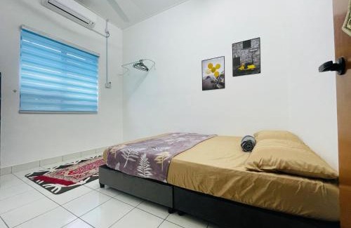 Bota House | Al Ghazali Homestay
