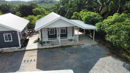 Kampung Banggol Batu Hotel | al Hajari Inn - For Islam Only - Kg Banggol Batu Lenggong