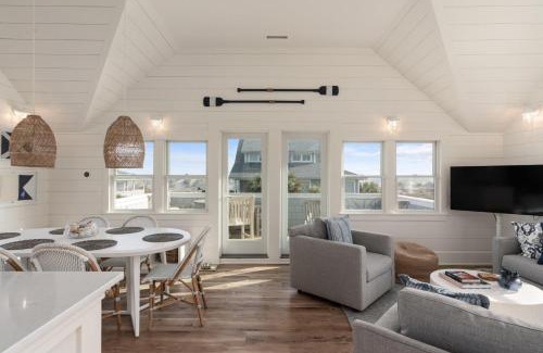 Flora's Bluff House | Al Mare