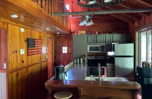Meadow Bridge House | Al's Place - A place to Dream