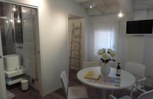 Chioggia Apartment | Al Sagraeto White apartment