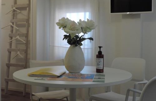 Chioggia Apartment | Al Sagraeto White apartment