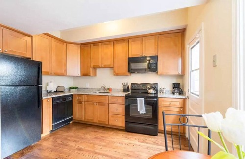 Newhall House | AL2: Mansion of Former Mayor Minutes to SAP Center