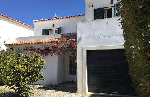 Retur House | AL24611 Super 4 bed house with pool in tranquil area near the beach. Lic 24611/A