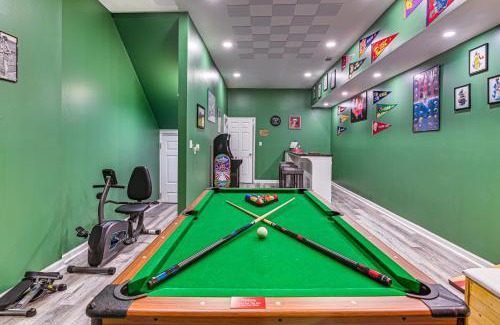 Eutaw House | Alabama Retreat with Private Pond, Deck and Pool Table