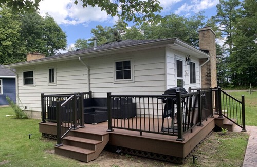 Tawas City House | Alabaster Cottage - Alabaster/Tawas