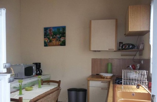 Chatillon-sur-Broue House | Alaguyauder La Chambre