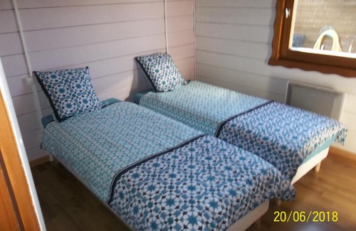 Chatillon-sur-Broue Ski Chalet | ALAGUYAUDER LE GITE DE L'ETANCHEE