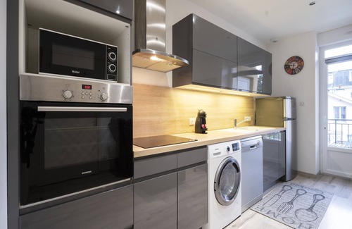 Vittel Apartment | Alain Delon : Charming one bedroom apartment in the city center (with parking and terrace)