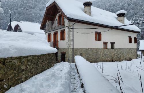 Oronz Apartment | AlaiSuberri