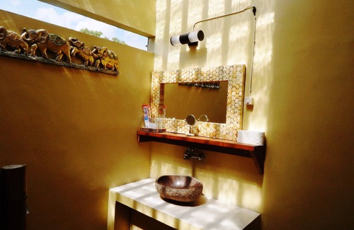 Sleman House | Alamanda Family Villas & Pool
