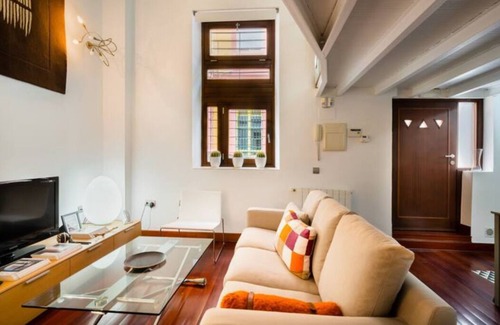 San Gil Apartment | Alameda Stylish Loft Duplex