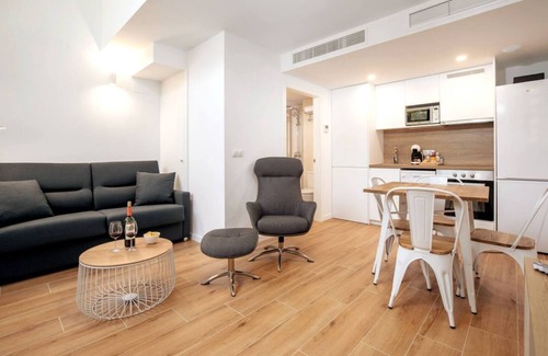 Penya-roja Apartment | Alameda suites loft 2