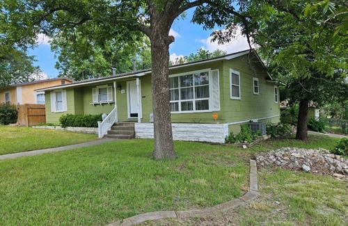Willshire Terrace House | Alamo Height Home near Broadway & Downtown, Pet Friendly.