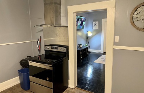 Historic Garderns House | Alamodome , Riverwalk, ConventionCenter , Downtown San Antonio