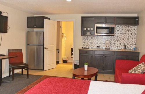 Alamosa Apartment | Alamosa Studio Suite-Walking distance to downtown