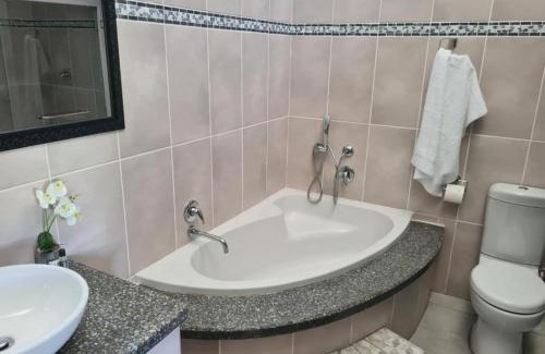 Robertson Bed & Breakfast | Alankri Guest Rooms