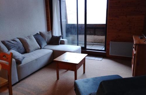 Enchastrayes Apartment | Alaris