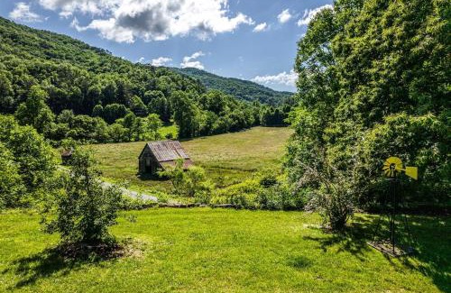 Bryson City House | Alarka Creek Farmhouse