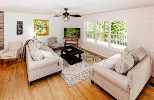 Bryson City House | Alarka Creek Farmhouse