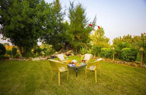 Palwal Villa | Alaya Stays Dacha 3 BHK Villa with Jacuzzi & Outdoor Bar