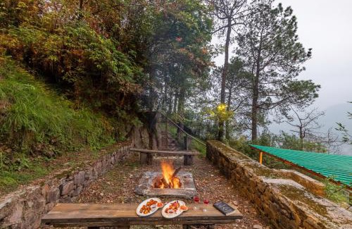 Kandaghat Villa | Alaya Stays Duplex Cottage with Tree House - Suro Woodcrest Chalet