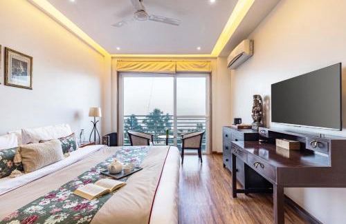 Kasauli Apartment | Alaya Stays Skyline Brook 2 BHK Apt with Lift & Scenic Views