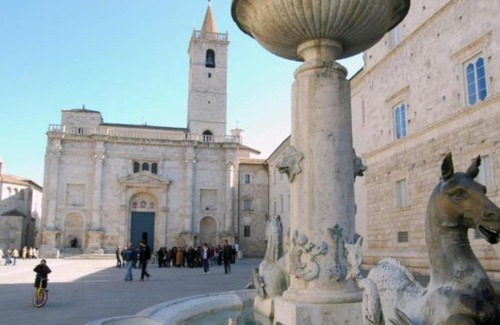 Ascoli Piceno Apartment | Alba - Parcheggio gratis, fronte caserma, clima