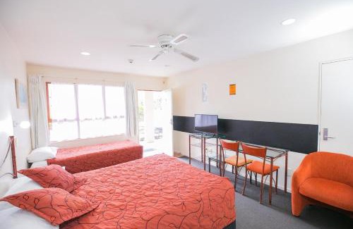 Albany Hotel | Albany Executive Motor Inn Limited