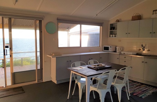 Muloowurtie Hotel | Albarino, Black Point