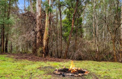 Sawmill Settlement House | Albaski Lodge